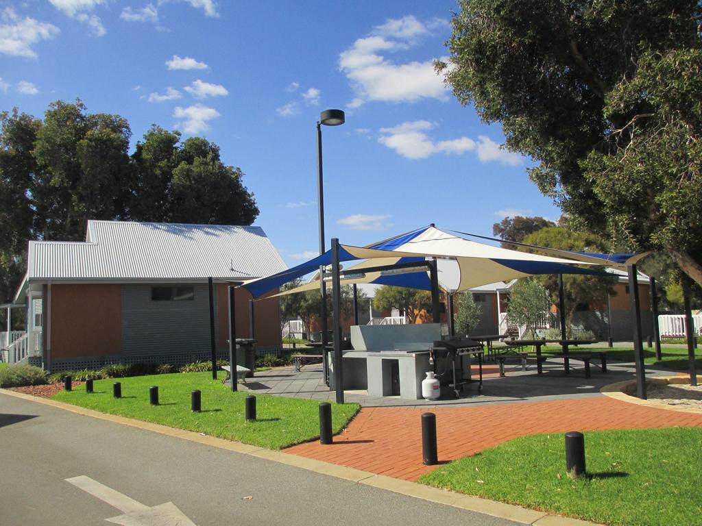 Mandurah Ocean Marina Chalets Luaran gambar